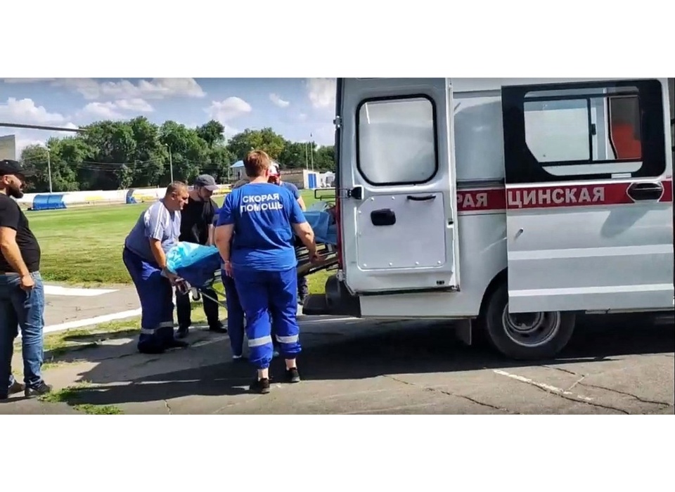 В Волгоград на вертолёте доставили женщину, потерявшую в ДТП 4 членов семьи
